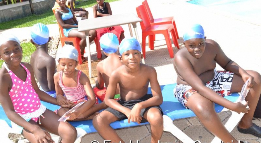 Entebbe Junior Cambridge Swimming Fete030