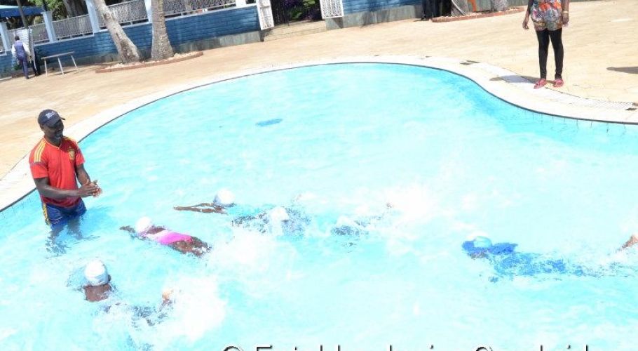 Entebbe Junior Cambridge Swimming Fete023