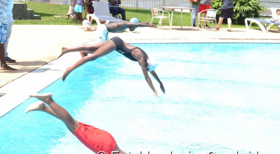 Entebbe Junior Cambridge Swimming Fete058
