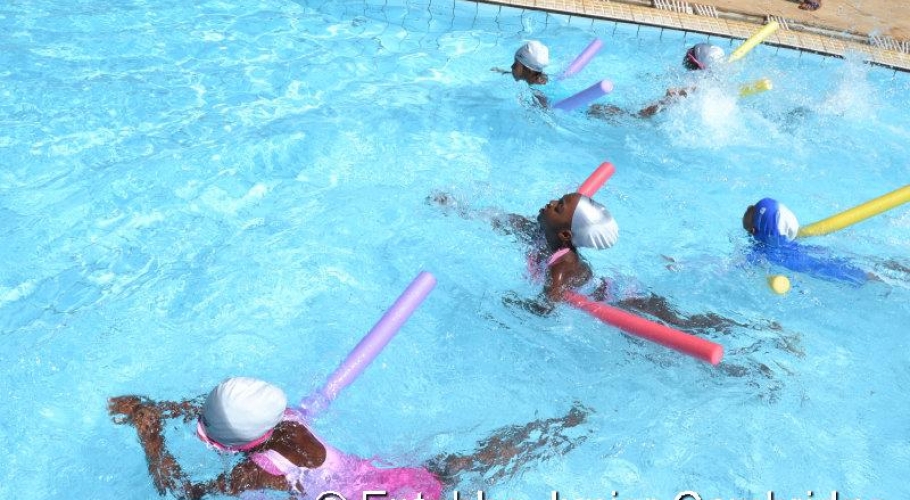 Entebbe Junior Cambridge Swimming Fete079